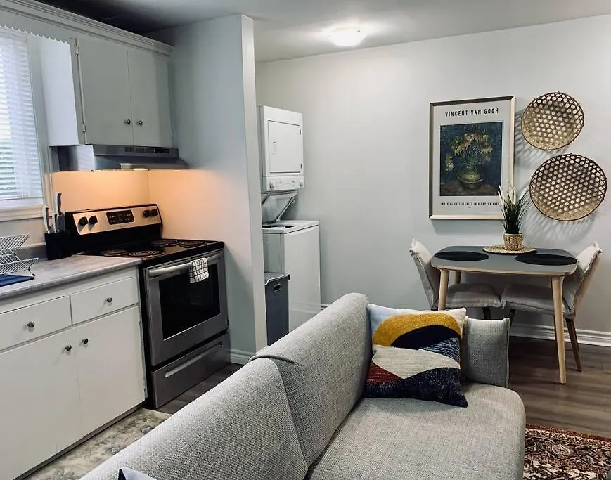 Charming 2-Bdrm Apt #4 With Balcony Halifax Apartment